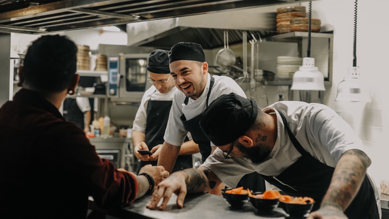 4 Ways to Attract Quality Restaurant Employees Amid Staffing Shortages